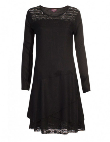 Robe chic coupe courte avec broderies noires