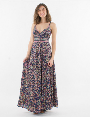 Robe longue bohème coupe évasée à fines bretelles et col v sexy imprimé petites fleurs rouge bordeaux