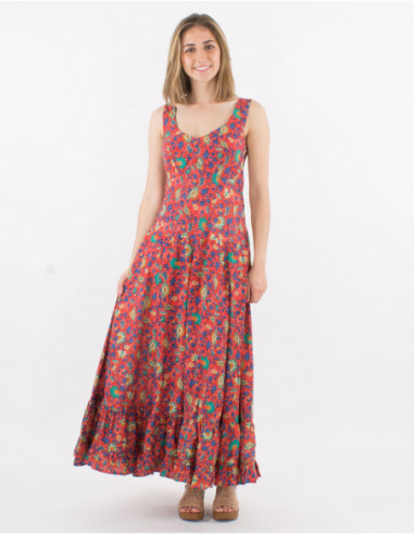 Robe longue d'été volantée à larges bretelles couleur rouge imprimée petites fleurs boho