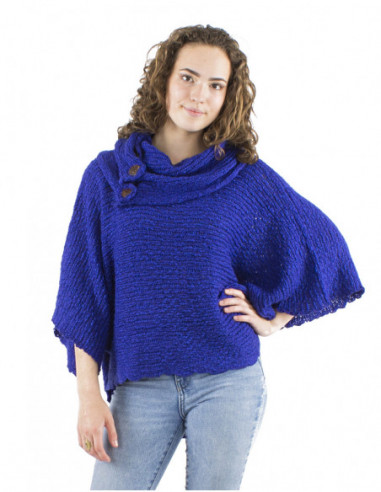 Batwing sleeves sweater with buttons