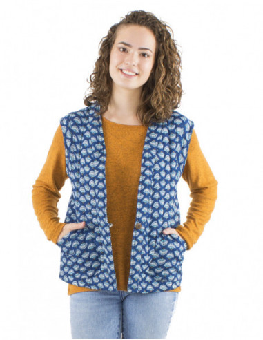 No sleeves ethnic jacket, quilted fabric